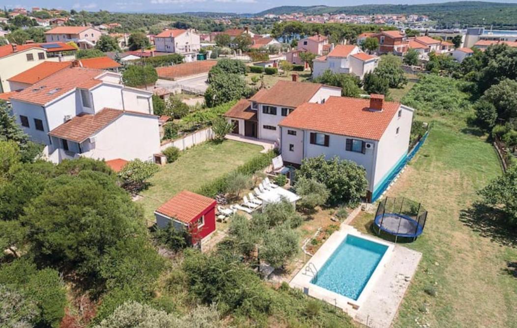 Domus Maria With Swimming Pool And Free Parking Villa Banjole Exterior photo