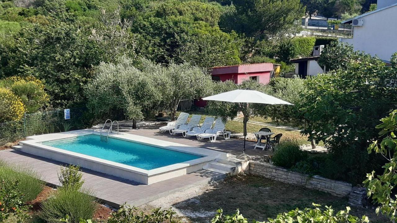 Domus Maria With Swimming Pool And Free Parking Villa Banjole Exterior photo