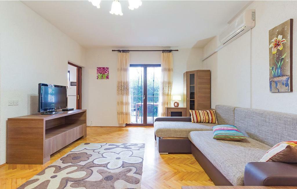 Domus Maria With Swimming Pool And Free Parking Villa Banjole Exterior photo